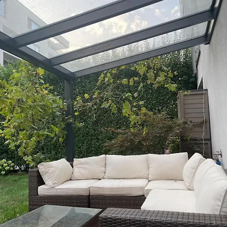 Apartment Stunning Garden Flat On The Hills Next To Old Town Bratislava