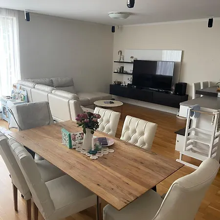 Stunning Garden Flat On The Hills Next To Old Town Apartment Bratislava