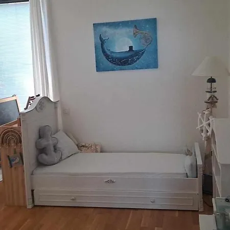 Stunning Garden Flat On The Hills Next To Old Town *