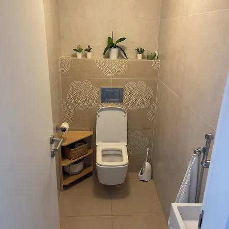 Stunning Garden Flat On The Hills Next To Old Town